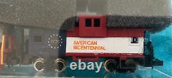 1776 July 4 Bicentennial Train USA Set N Scale U-36 Box cars Caboose Diesel