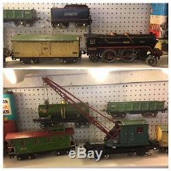 1930s PRE WAR LIONEL TRAIN ENGINE, TENDER, CRANE, REFRIGERATOR CAR, 7 PIECES