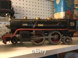 1930s PRE WAR LIONEL TRAIN ENGINE, TENDER, CRANE, REFRIGERATOR CAR, 7 PIECES