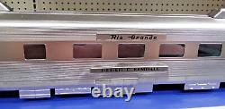 2R O Scale Berlyn Loc Works D&RGW Budd Car Withextra inside TLC