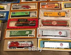 54 Vintage HO Scale Train Cars & Engines Tyco Bachmann AHM Life Like Model Power