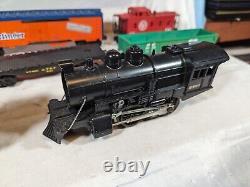 8 Vintage Lionel Train 2-2-4-0 Engines, Tender, 4 Cars And 1 Caboose O-Scale