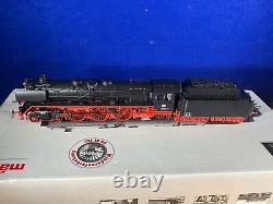 A11-41 Train Engine Express Locomotive With Tender Ho Scale Marklin #39013