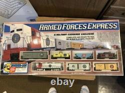 Armed Forces Express Ho Train Set Locomotive & 6 Cars 1996. Military Express