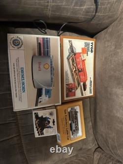Arthern/Tyco/Bachman/Lifelike Ho Model Trains-50 Locomotives, 250 Box Cars