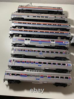 Athearn Amtrak Locomotive, Baggage car & passenger car lot of 9 Ho train cars