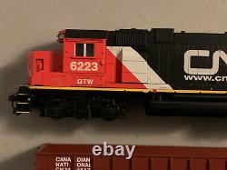 Athearn HO Train Engine Canadian National GTW 6223 Diesel Locomotive + 2 Cars