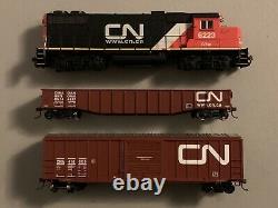 Athearn HO Train Engine Canadian National GTW 6223 Diesel Locomotive + 2 Cars