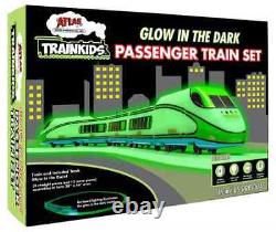 Atlas HO Scale TRAINKIDS Powered Locomotive & Car Battery Set #15000100