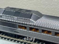 BUDD RDC3 RAIL DIESEL LOCO- ROCK ISLAND DC / DCC Ready PLATED HO Scale NEW