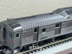 BUDD RDC3 RAIL DIESEL LOCO- ROCK ISLAND DC / DCC Ready PLATED HO Scale NEW