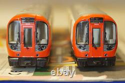 Bachmann 35-990 London Underground S stock 4 car train pack + 35-997 extra coach