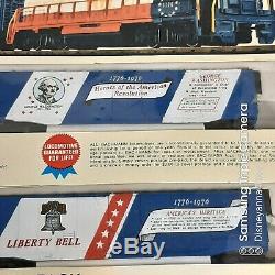 Bachmann HO Scale N & W Bicentennial Train Set Engine, 4 Cars & Caboose 1970's