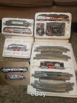 Bachmann Hawthorne Village San Francisco SF Giants Train Set Rails 6 Cars NO COA