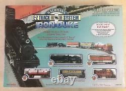 Bachmann Iron Duke N Scale Train Set #24005 Locomotive, Tender & 4 Cars