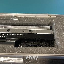 Bachmann Plus Trains EMD F7A NYC # 1711 Locomotive 31219 And Car 31221