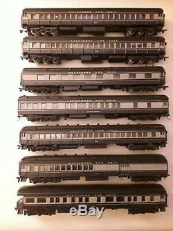 Baltimore and Ohio Passenger Train Set 2 E8/9 powered engines 7 Passenger Cars