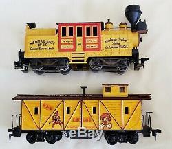 Barnum & Bailey Circus Train Set Roundhouse Built withLocomotive 10 Cars HO Scale