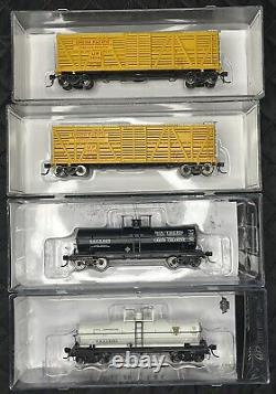 Broadway Limited HO Trains Mixed LOT of 2 Stock & 2 Tank Cars 1- 6127, 1- 6121 &