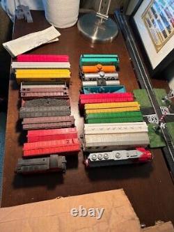 COLLECTION OF 21 Model Train Cars plus bachmann LOCOMOTIVE & Bachmann EZ track