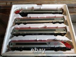 Dapol D390 Class 390 EMU 4 Car (with Two Motors) Virgin Trains Pendolino