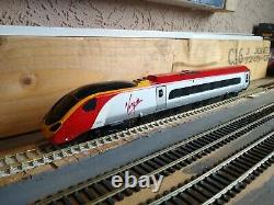 Dapol D390 Class 390 EMU 4 Car (with Two Motors) Virgin Trains Pendolino