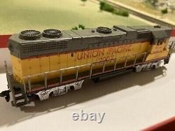 Digital Trains, Very Clean, HO Coal and Diesels. 20 Box Cars Track & Buildings