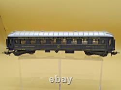 European OO Guage Vintage Model Trains, 10 cars, 1 locomotive, 90+ track pieces