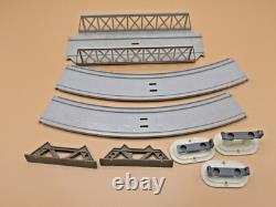 European OO Guage Vintage Model Trains, 10 cars, 1 locomotive, 90+ track pieces