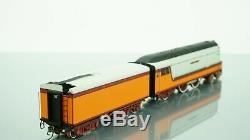 Fox Valley Models Hiawatha Train set 4-4-2 Class A with6 Passenger car HO scale