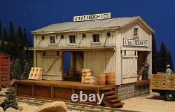 G SCALE TRAIN DEPOT FOR USE w LGB ARISTOCRAFT ACCUCRAFT TRACK, LOCOMOTIVES, CARS