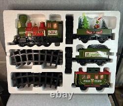 Grinch Holiday Express Train Set (36 Pieces) Collector's Edition Series 1 Tested