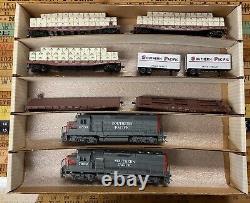 HO Athearn Diesel Engine And Flat Cars, Lot Of 7 Trains & 2 Trailers