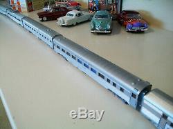 HO SANTA FE F7 A-B-A with Eight Streamline Passenger Car Train Custom Detailed