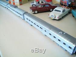 HO SANTA FE F7 A-B-A with Eight Streamline Passenger Car Train Custom Detailed