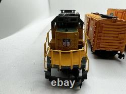HO Scale Bachmann Diesel Loco 37-6331 Union Pacific #3808 SD40-2 Train With 3 Cars