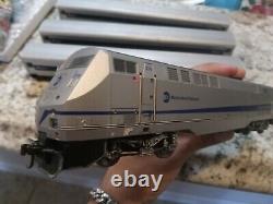 HO Scale Metro North MTA Locomotive+ 3 Train Passenger Cars