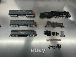 HO Scale Train Freight Cars Tankers Hoppers Locomotives Lot 50+ Pieces