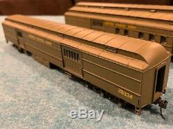 HO Scale US Army Train Set Custom Painted Locomotive Passenger Luggage Med Car