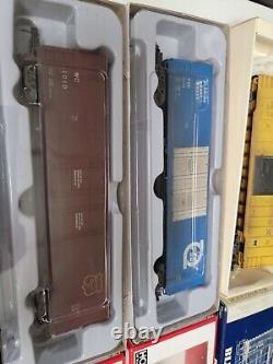 HO Scale lot (3) custom weathered boxcar detail rbox scale trains rbox wc fec