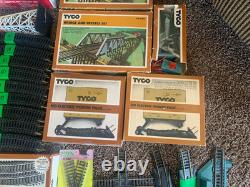 HO Tyco Trains- 200+ Pieces