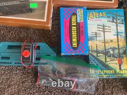 HO Tyco Trains- 200+ Pieces