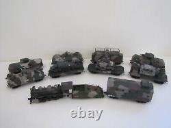 HO scale Bachmann Hawthorne Village WW2 Armored Engine, Tender, 9 Cars, & track