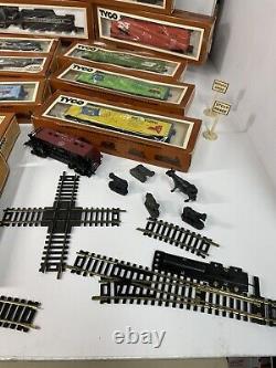 HUGE LOT HO Tyco + 2 Locomotives 18 Cars +Tracks +Accessories Vintage Train Set