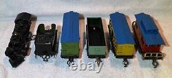 Hafner Overland Flyer Freight Train Set Wind-Up Engine with5 Tin Litho Cars