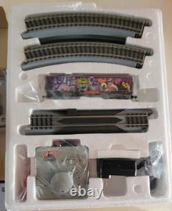 Hawthorne Village Caped Crusaders Ho Scale Electric Train Set Batman 8 Cars