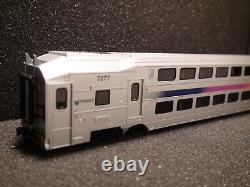 Ho Atlas # 20004823 Multi-level Trailer Modern Commuter Train Car Rd# 7666