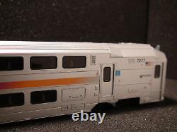 Ho Atlas # 20004823 Multi-level Trailer Modern Commuter Train Car Rd# 7666