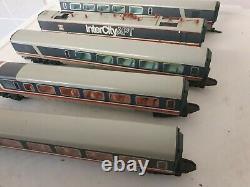 Hornby Advanced Passenger Train Apt 5 Car Set