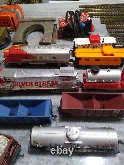 Huge Lot 72 pieces Tyco Lionel Trains Locomotive Track cars transformers & more